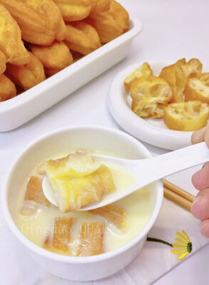 Gefrierte chinesische Teigstangen. Gefrorene Youtiao. BRC & HALAL Zertifiziert. EU Standard. Großhandel für Fast Food & Takeaway.